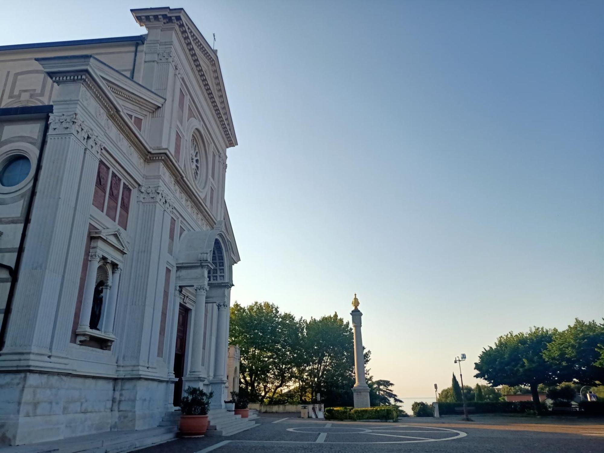 Hotel Serena Аренцано Экстерьер фото