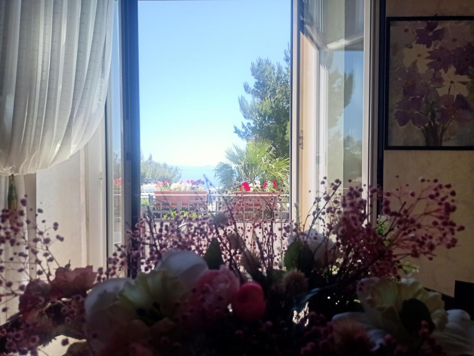 Hotel Serena Аренцано Экстерьер фото